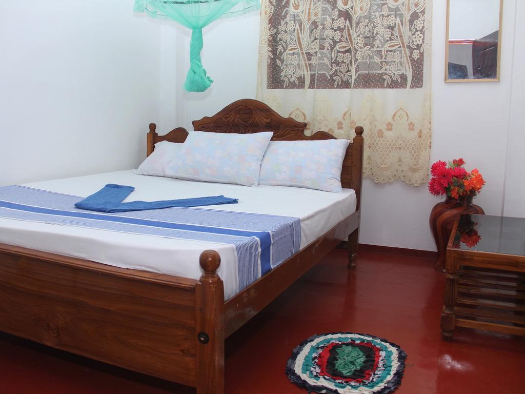 Dilan Guest Bed & Breakfast Mirissa Exterior foto